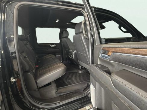 Used 2024 Chevrolet Silverado 2500 High Country w/ Z71 Off-Road Package image 18