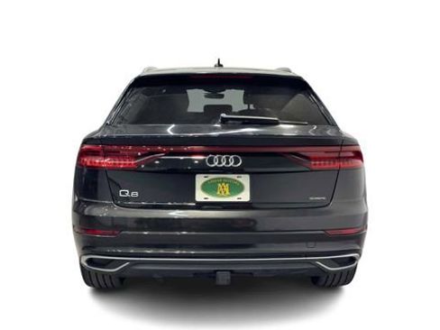 Used 2019 Audi Q8 Prestige w/ Luxury Package AWD/4WD image 3