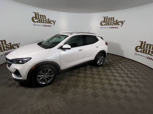 Used 2023 Buick Encore GX Essence w/ Experience Buick Package image 4