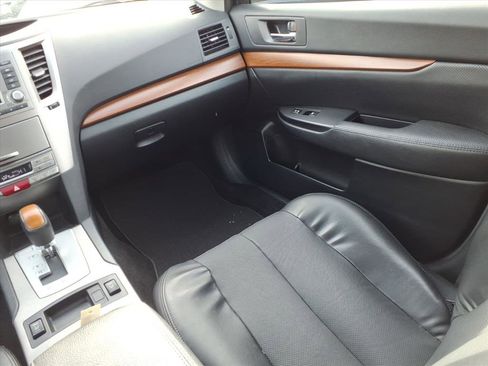 Used 2014 Subaru Outback 2.5i Limited image 17