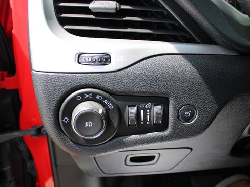 Used 2017 Jeep Cherokee Trailhawk image 13