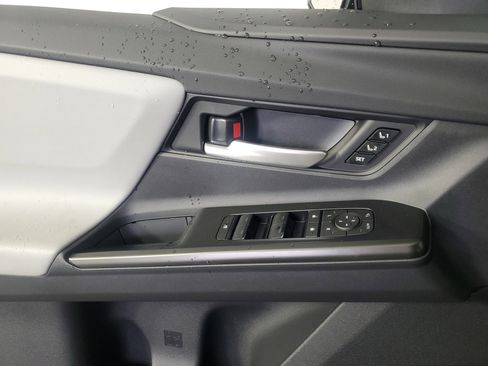 New 2026 Subaru Solterra image 27