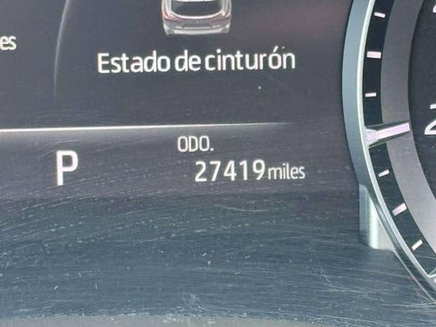 Used 2021 Toyota Highlander XLE image 26