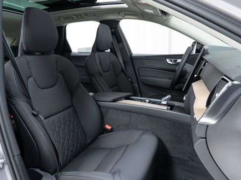 New 2026 Volvo XC60 B5 Plus w/ Climate Package AWD/4WD image 22