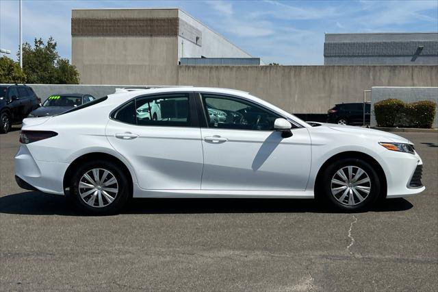 Certified 2022 Toyota Camry LE FWD image 6