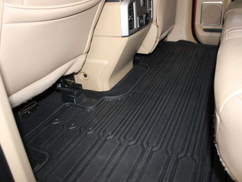 Used 2019 Ford F250 Lariat w/ Lariat Ultimate Package AWD/4WD image 24