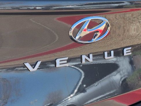 New 2026 Hyundai Venue SEL image 13