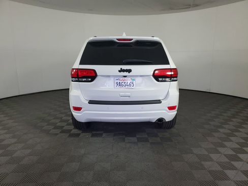 Used 2021 Jeep Grand Cherokee Laredo X RWD image 5