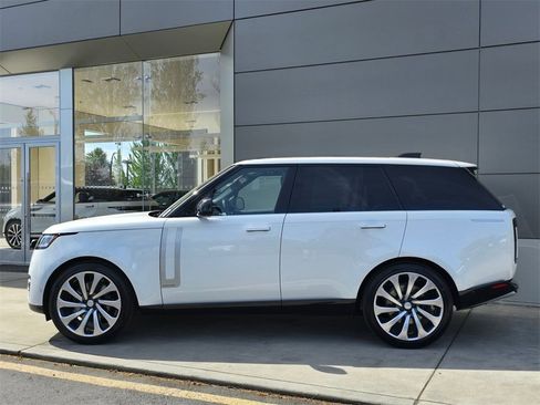 New 2025 Land Rover Range Rover Autobiography image 4