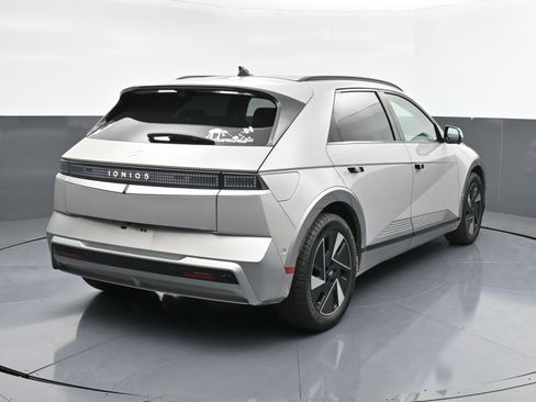 Used 2025 Hyundai Ioniq 5 Limited image 8