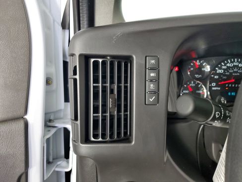 New 2026 Chevrolet Express 2500 w/ Driver Convenience Package RWD image 27