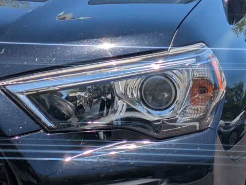 Used 2019 Toyota 4Runner Limited RWD image 9