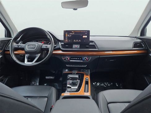 Certified 2023 Audi Q5 2.0T Premium w/ Convenience Package image 11
