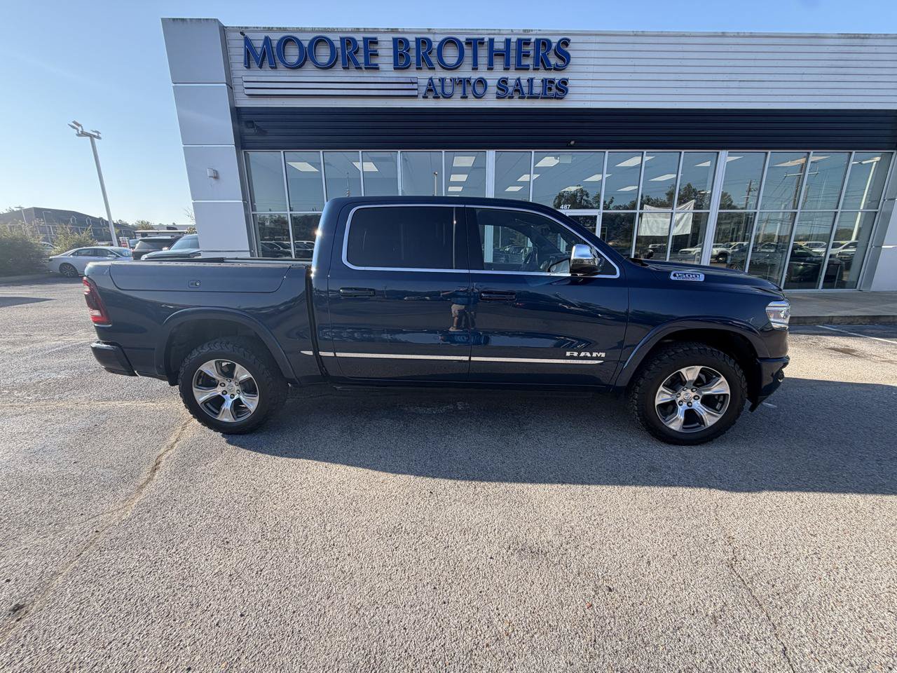 Used 2023 RAM 1500 Limited AWD/4WD image 1