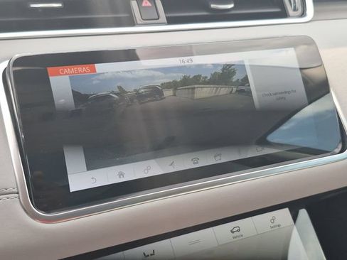 Used 2020 Land Rover Range Rover Evoque SE AWD/4WD image 10
