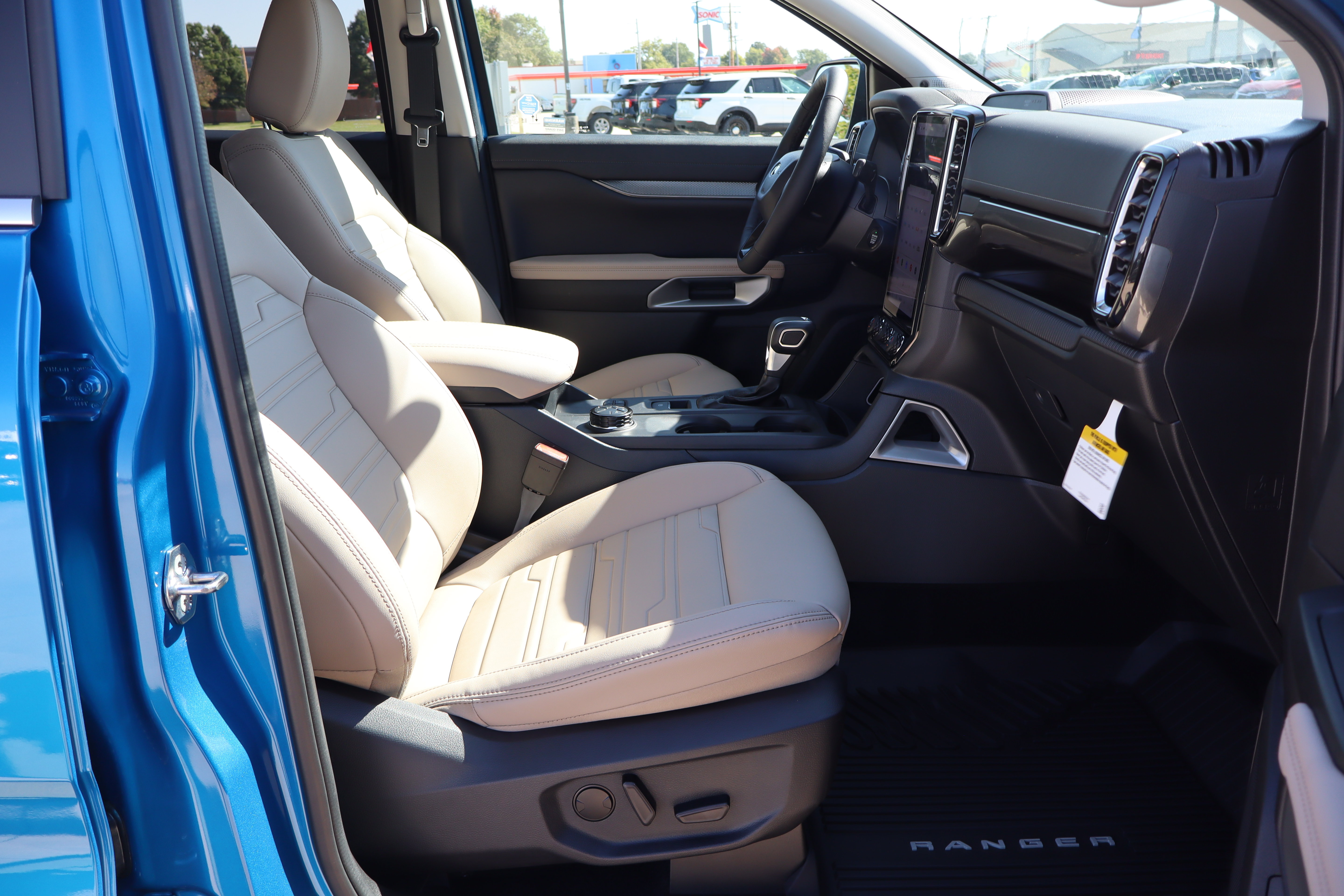 New 2026 Ford Ranger Lariat w/ Chrome Accent Package AWD/4WD image 15