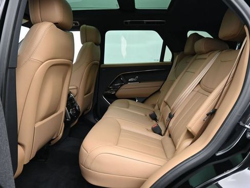 Used 2023 Land Rover Range Rover Sport SE AWD/4WD image 21