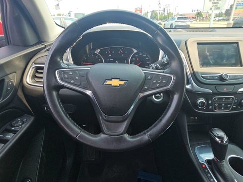 Used 2019 Chevrolet Equinox LT FWD image 10