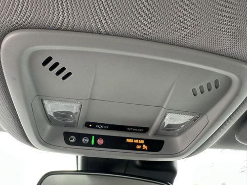 Used 2024 Chevrolet Malibu LT image 36