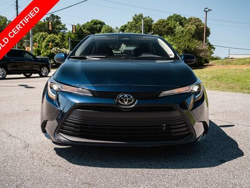Certified 2025 Toyota Corolla LE FWD image 2