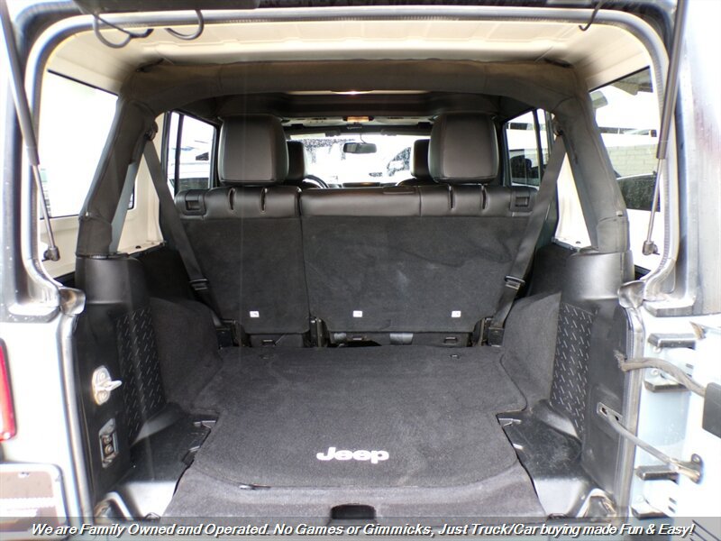 Used 2015 Jeep Wrangler Unlimited Sport w/ Quick Order Package 24S AWD/4WD image 9
