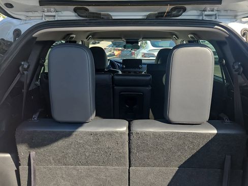 Used 2023 Mitsubishi Outlander SE image 9