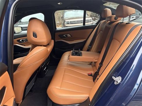 Used 2023 BMW 330i xDrive Sedan w/ Premium Package image 24