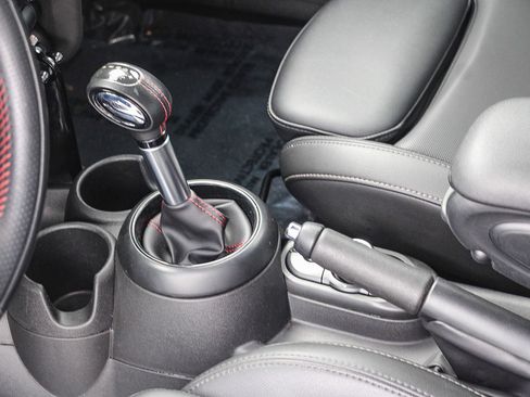 Used 2019 MINI Cooper S w/ Signature Upholstery Package image 20