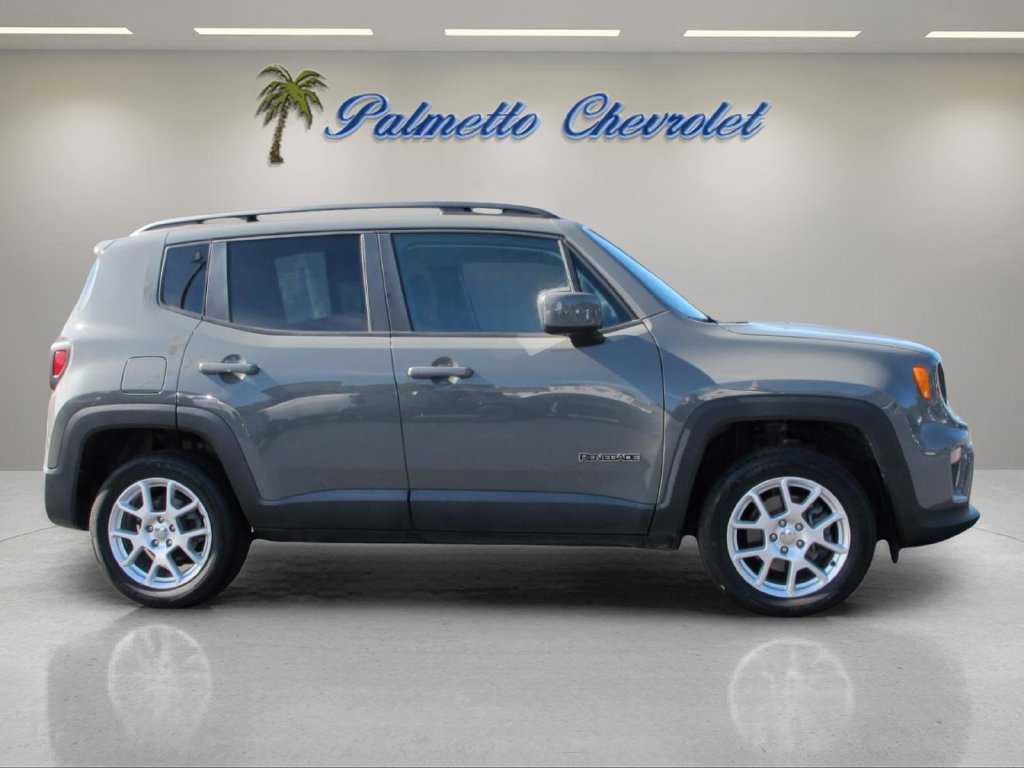 Used 2020 Jeep Renegade Latitude AWD/4WD image 2