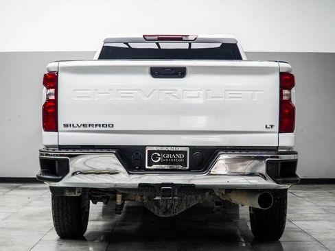 Used 2025 Chevrolet Silverado 2500 LT w/ Convenience Package AWD/4WD image 11