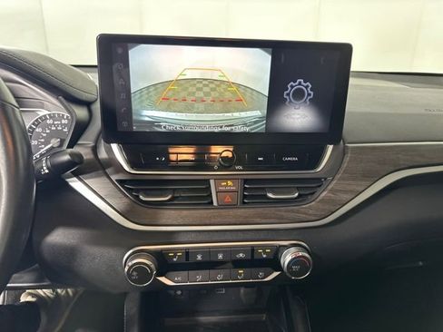 Used 2023 Nissan Altima 2.5 SV w/ SV Premium Package image 22