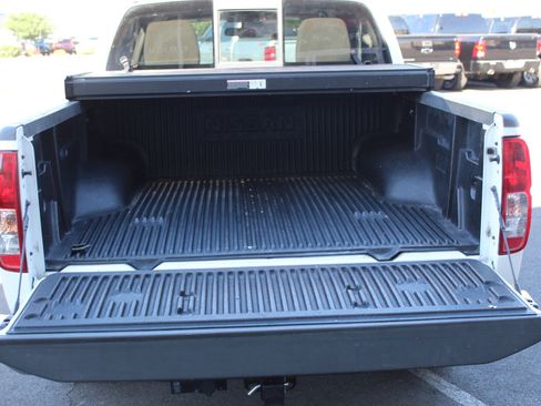 Used 2019 Nissan Frontier SV AWD/4WD image 3