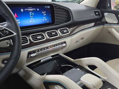 Used 2026 Mercedes-Benz GLS 450 4MATIC image 34