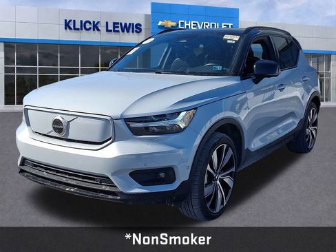 Used 2022 Volvo XC40 P8 Recharge Ultimate image 3