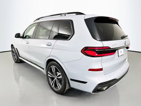 Used 2025 BMW X7 xDrive40i w/ M Sport Package image 7