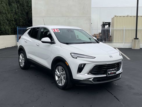 Used 2025 Buick Encore GX Preferred image 3