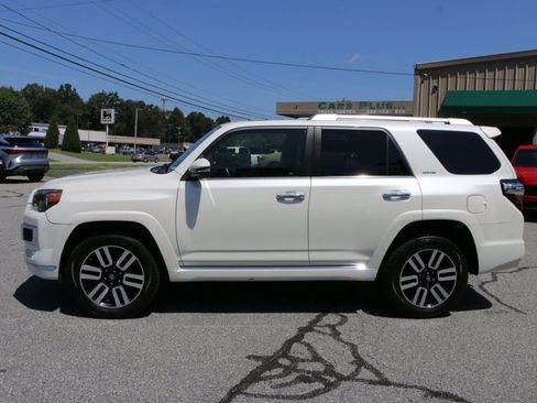 Used 2018 Toyota 4Runner Limited AWD/4WD image 2