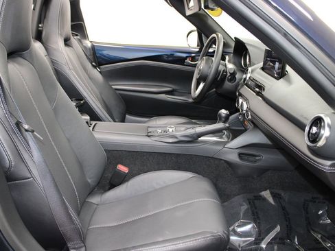Used 2025 MAZDA MX-5 Miata RF Grand Touring RWD image 22