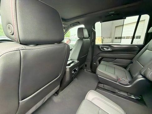Used 2024 Chevrolet Suburban RST w/ Sport Performance Package AWD/4WD image 24