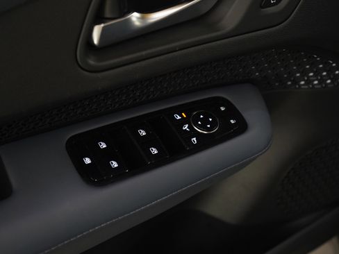 Used 2023 Nissan Ariya image 20