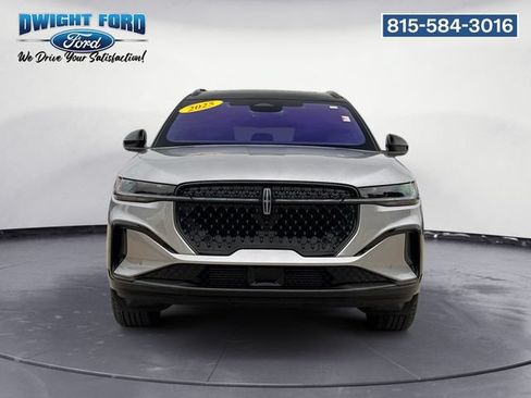 Used 2025 Lincoln Nautilus Reserve w/ Jet Appearance Package AWD/4WD image 8