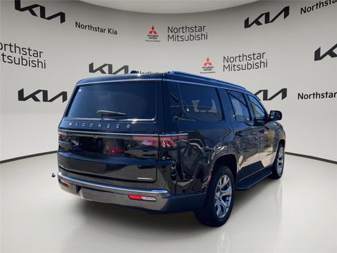 Used 2022 Jeep Wagoneer Series II image 4