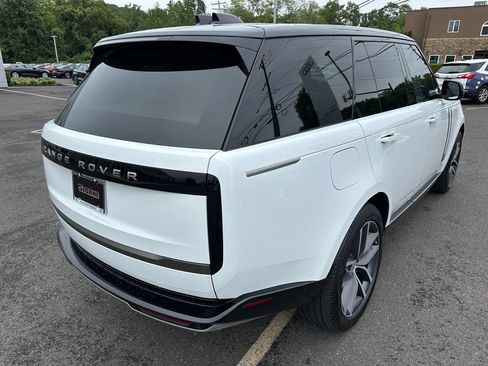 Used 2025 Land Rover Range Rover SE AWD/4WD image 20