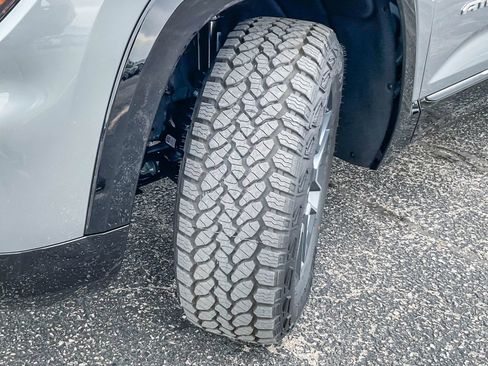 New 2026 GMC Terrain AT4 w/ Technology Package II image 23