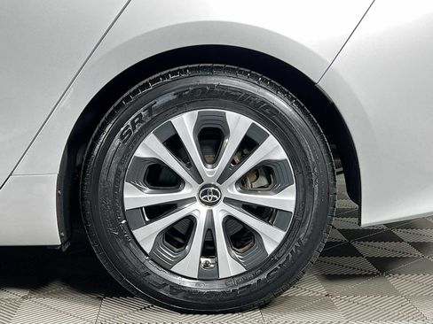 Used 2021 Toyota Prius Prime XLE image 31