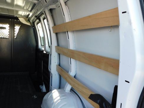 Used 2024 GMC Savana 2500 w/ Driver Convenience Package image 28