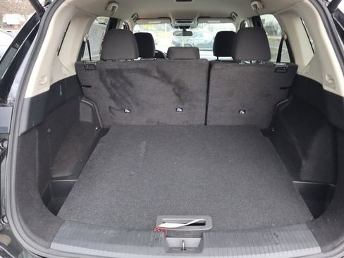 Certified 2025 Nissan Rogue SV AWD/4WD image 28