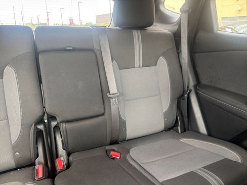 Used 2025 Chevrolet Blazer LT FWD image 38