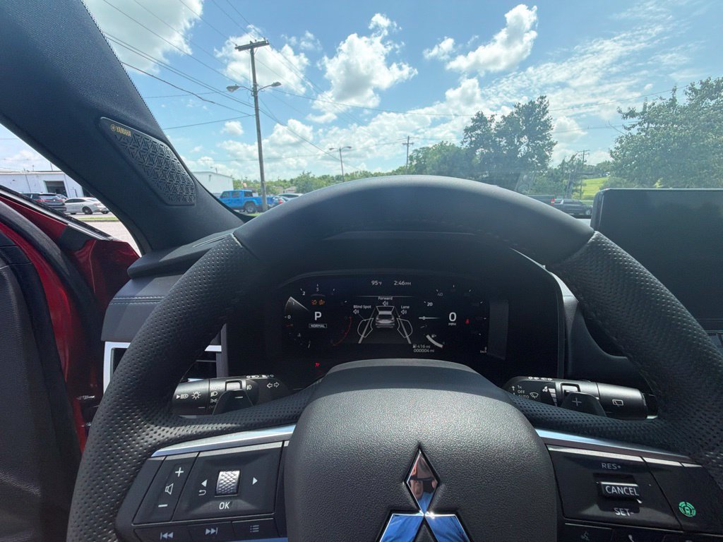 New 2026 Mitsubishi Outlander SEL Black Edition FWD image 9
