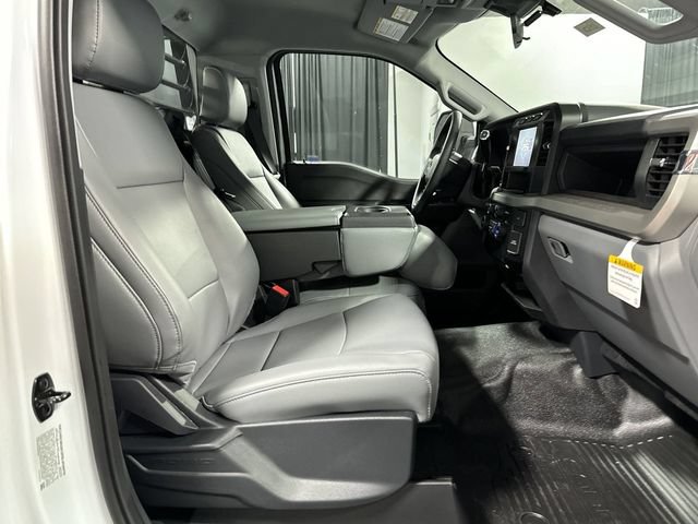 New 2023 Ford F550 4x4 Regular Cab Super Duty image 77